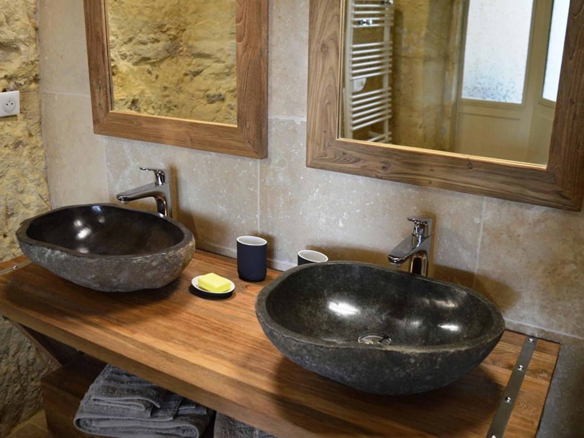 Maison Troglodyte Elegante Avec Spa, Salle De Jeux Et Jardin Clos A Vouvray - Fr-1-381-87 Luaran gambar