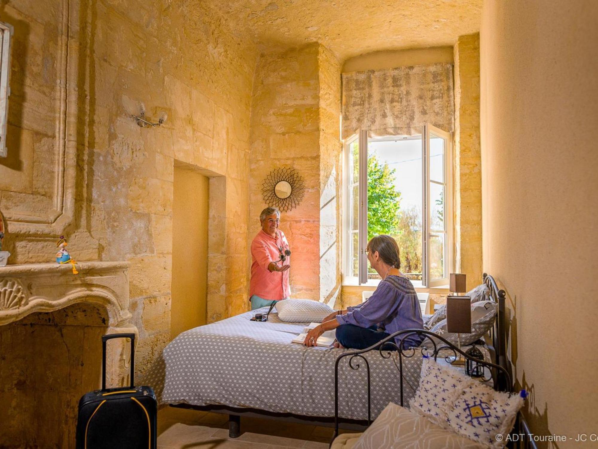Maison Troglodyte Elegante Avec Spa, Salle De Jeux Et Jardin Clos A Vouvray - Fr-1-381-87 Luaran gambar
