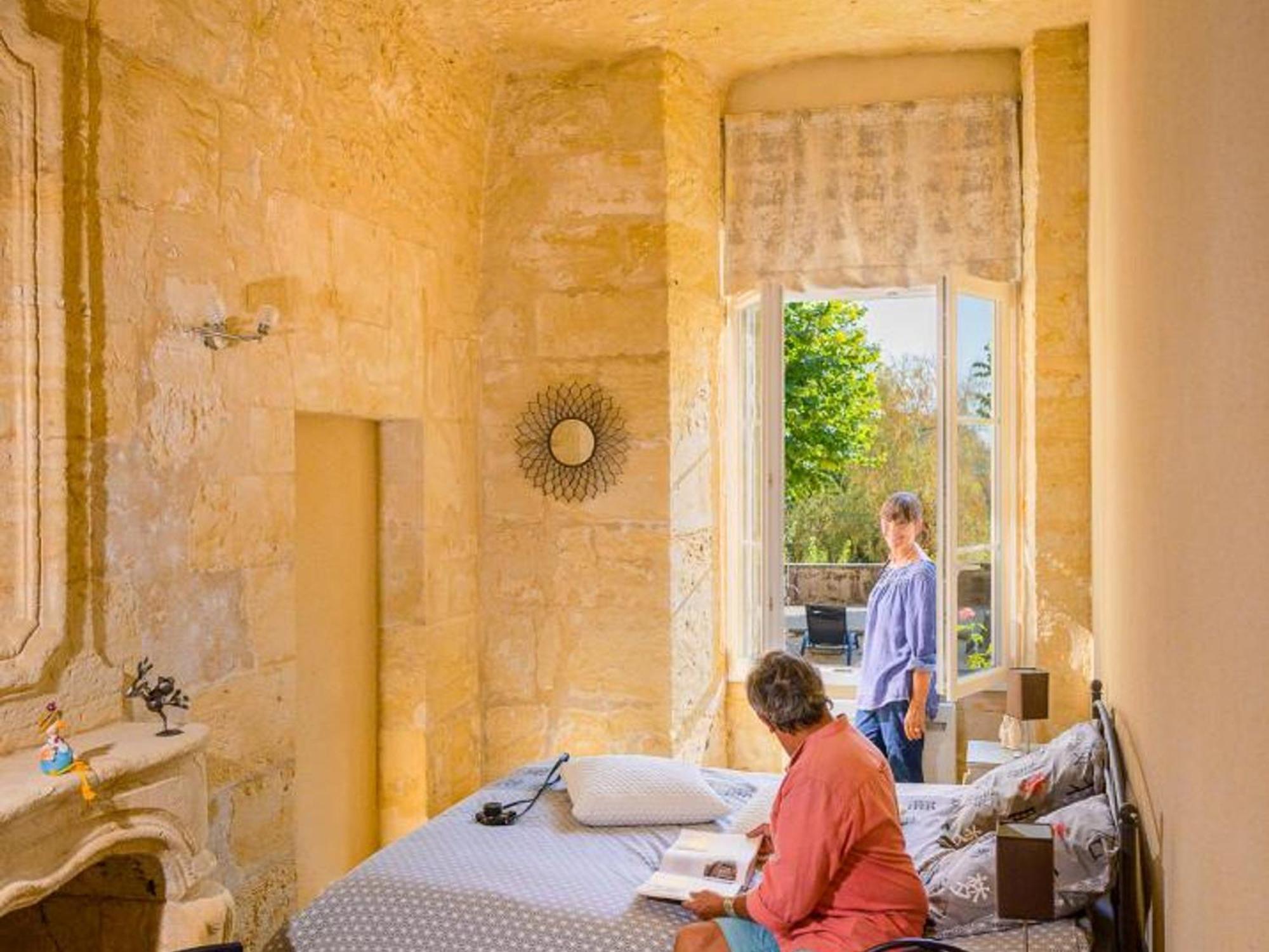 Maison Troglodyte Elegante Avec Spa, Salle De Jeux Et Jardin Clos A Vouvray - Fr-1-381-87 Luaran gambar